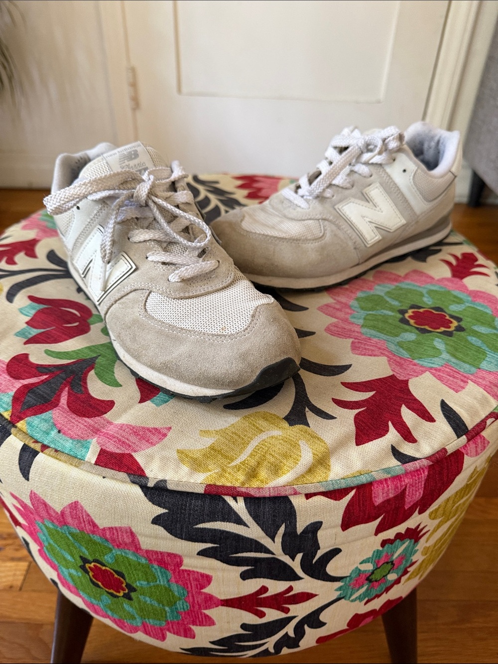 New Balance Classics 574 Off White / Light Grey Sneakers